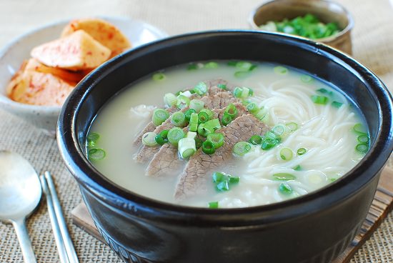 Canh xương bò - Seolleongtang