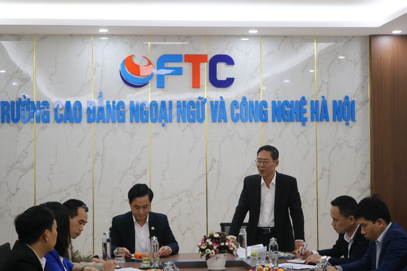 hội nghị xây dựng kế hoạch phát triển cao đẳng ngoại ngữ công nghệ 2021-2026