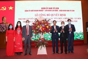 công bố quyết định thành lập chi bộ cao đẳng ngoại ngữ và công nghệ hà nội