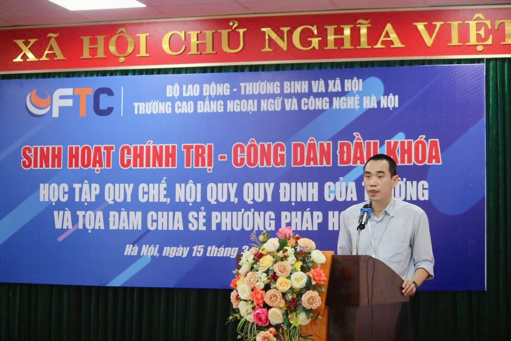 tuần sinh hoạt chính trị công dân đầu khóa 2021