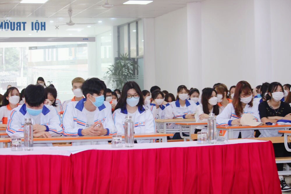 tuần sinh hoạt chính trị công dân đầu khóa 2021