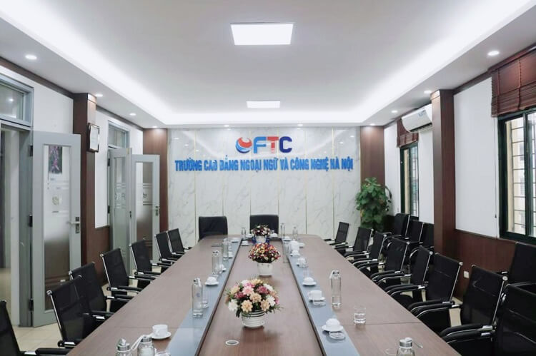 Trường Cao đảng Ngoại ngữ và Công nghệ Hà Nội