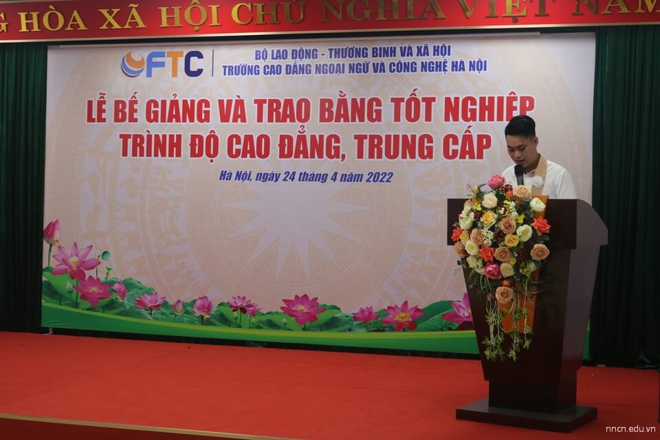 bằng nằng tốt nghiệp trình độ cao đẳng ngoại ngữ và công nghệ hà nội