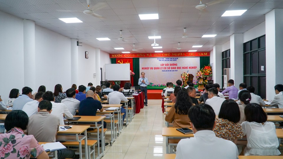 bồi dưỡng Nghiệp vụ quản lý cơ sở giáo dục nghề nghiệp