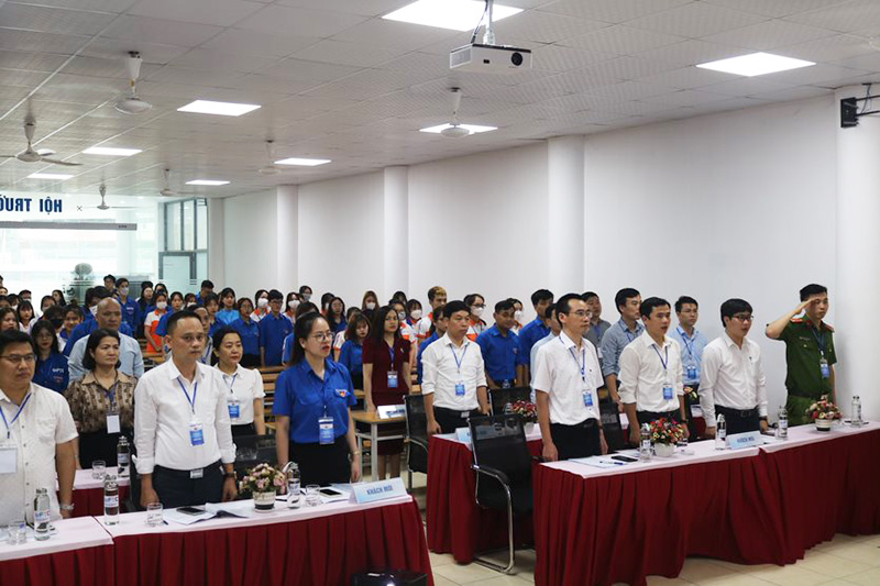 Lễ chào cờ Đại hội Đoàn Trường Cao đẳng Ngoại ngữ và Công nghệ Hà Nội
