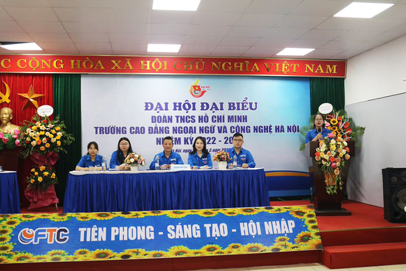 Đại hội Đại biểu Đoàn TNCS Hồ Chí Minh Trường Cao đẳng Ngoại ngữ và Công nghệ Hà Nội, nhiệm kỳ 2022-2024 Đại diện Quận Đoàn Nam Từ Liêm phát biểu