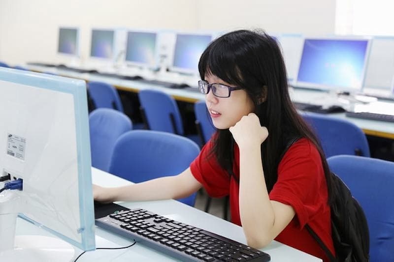 con gái có nên học công nghệ thông tin