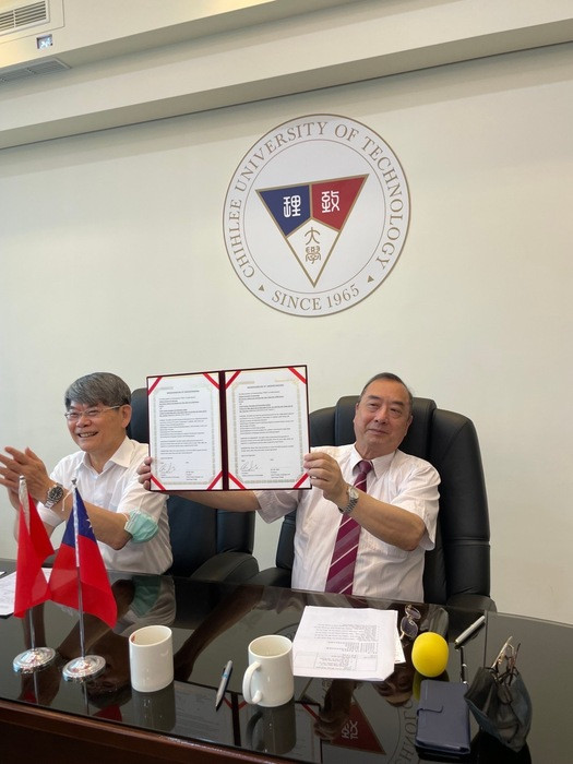Ký kết biên bản hợp tác (MOU) với Trường Đại học Khoa học Kỹ thuật Chihlee (Đài Loan) hieu-truong-truong-dai-học-khoa-hoc-ky-thuat-Chihlee-ky-bien-ban-hop-tac-giua-hai-nha-truong