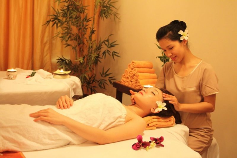 Học phí ngành Chăm sóc sắc đẹp tại Việt Nam hiện nay Học phí học nghề Chăm sóc sắc đẹp tại cơ sở làm đẹp