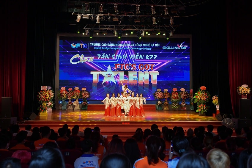 Múa đương đại "Con cò"