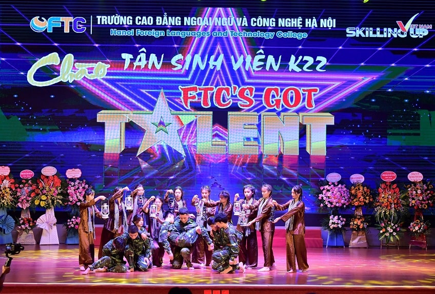 Múa Huyền thoại mẹ - Hội thi Tài năng sinh viên