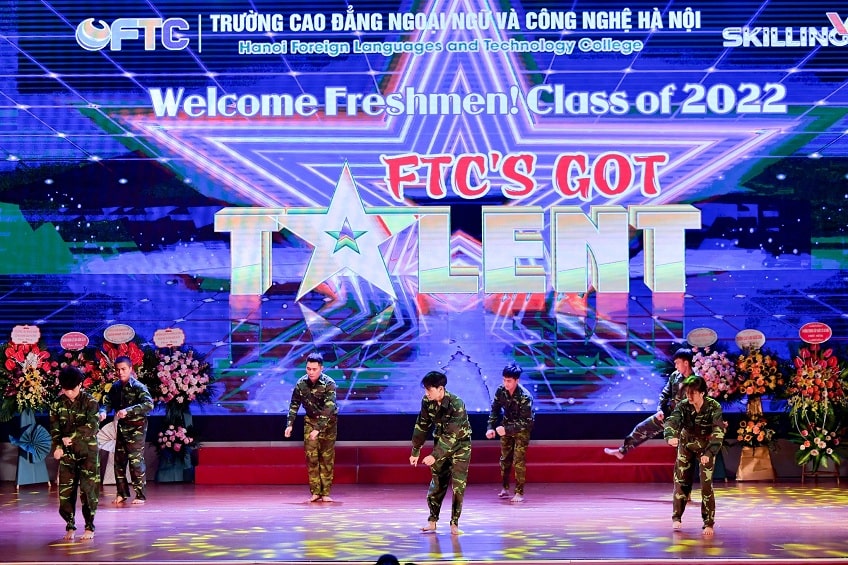 Múa Huyền thoại mẹ - Hội thi Tài năng sinh viên