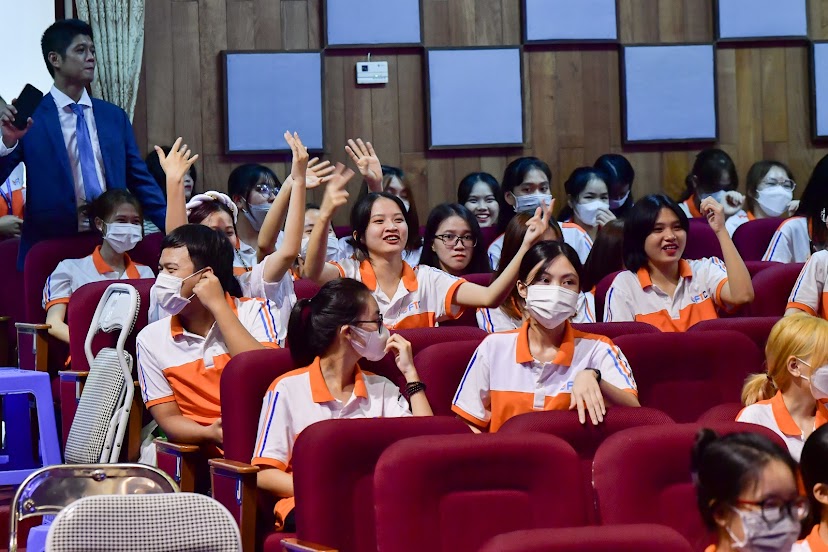 Hình ảnh đáng nhớ tại Lễ khai giảng năm học 2022-2023 trường Cao đẳng Ngoại ngữ và Công nghệ Hà Nội