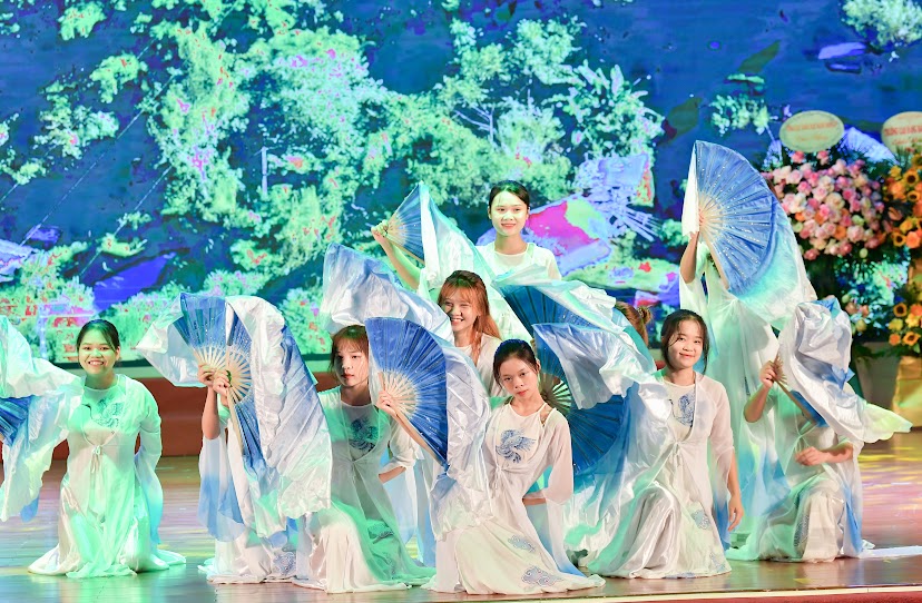 Hình ảnh đáng nhớ tại Lễ khai giảng năm học 2022-2023 trường Cao đẳng Ngoại ngữ và Công nghệ Hà Nội