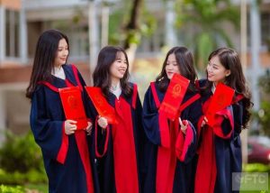 Bằng Cao đẳng vừa học vừa làm giá trị thế nào? Có dễ xin việc không?