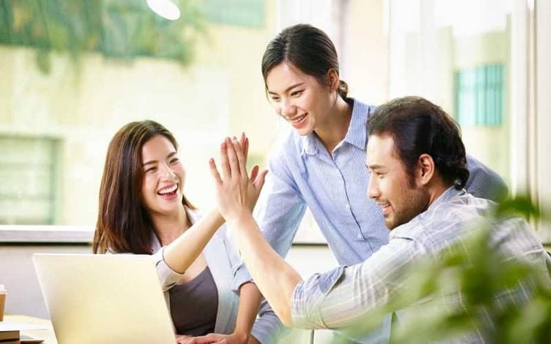 Liên thông cao đẳng Tiếng Hàn và những thông tin cần biết Thu nhập khi học liên thông cao đẳng Tiếng Hàn