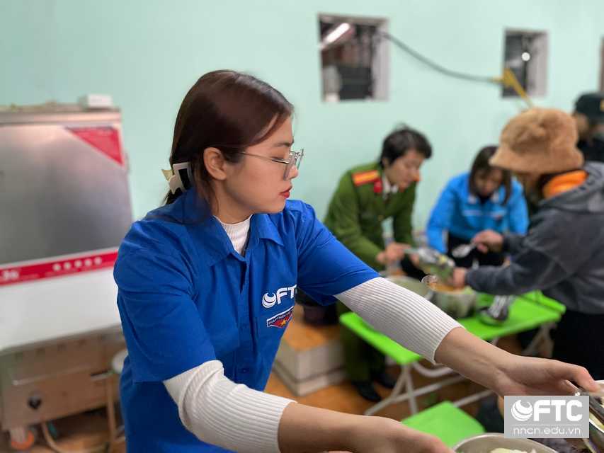 Hoạt động tình nguyện của sinh viên FTC và Đoàn thanh niên CSĐN Số 1