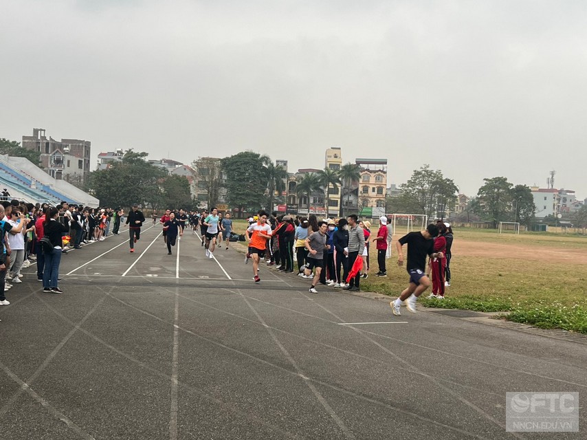 Ngày chạy Olympic vì sức khỏe toàn dân