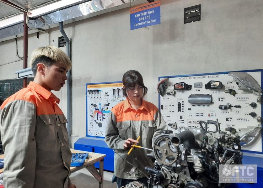 Nữ giới có nên học ngành Công nghệ kĩ thuật ô tô không?