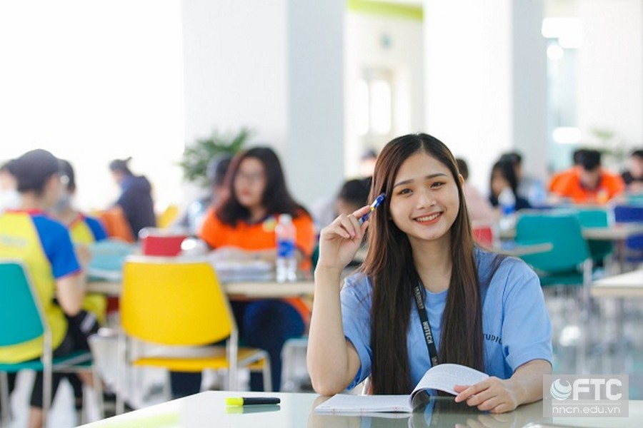 ngành tiếng Anh xét tuyển khối nào?