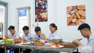 Ngành Kĩ thuật chế biến món ăn