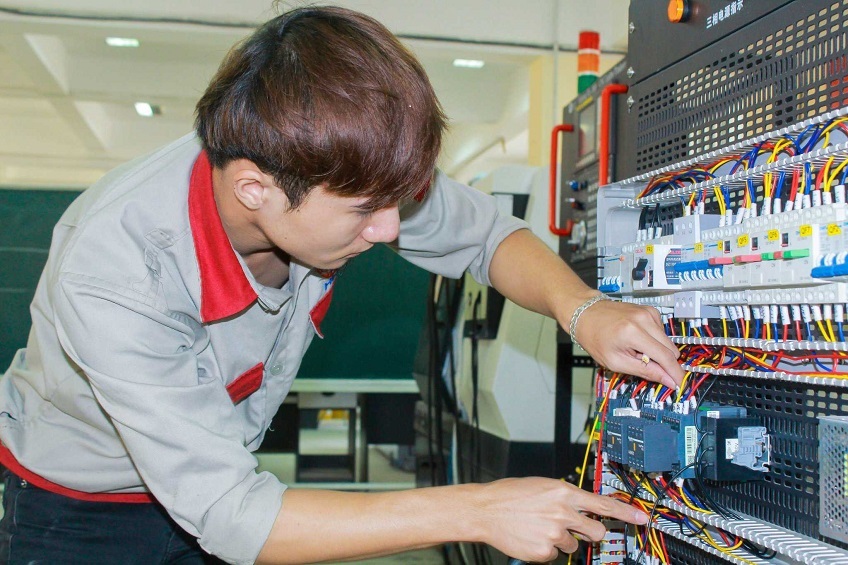 Ngành Công nghệ Kỹ thuật Điện – Điện tử là gì Mức lương cho cử nhân ngành Công nghệ Kỹ thuật Điện – Điện tử