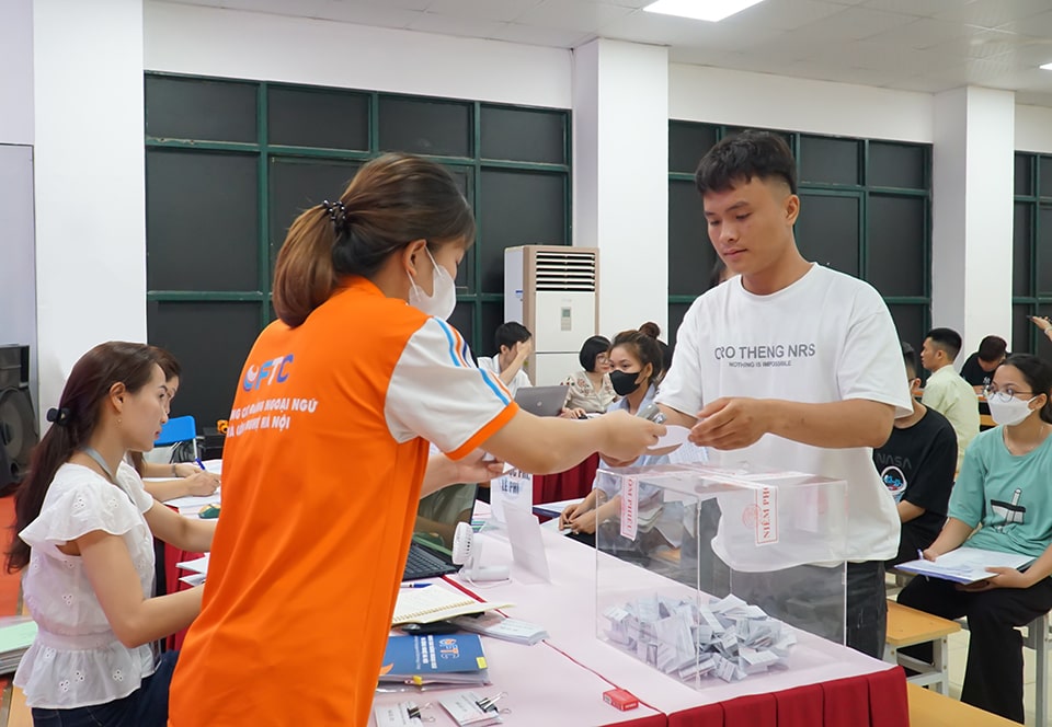 Hoàn thiện hồ sơ nhập học FTC