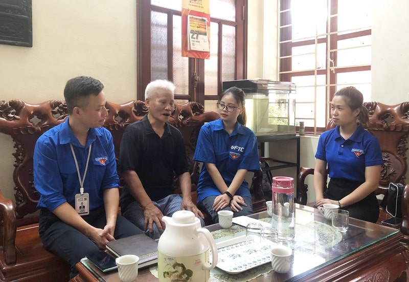Đoàn TNCS FTC thăm hỏi, tặng quà tri ân các anh hùng liệt sỹ