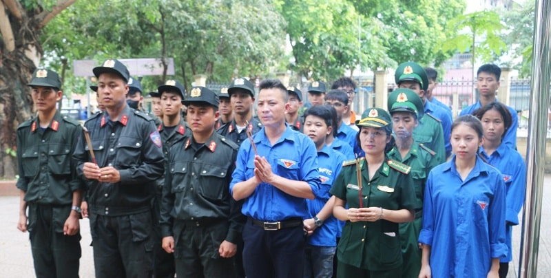 Đoàn TNCS FTC thăm hỏi, tặng quà tri ân các anh hùng liệt sỹ