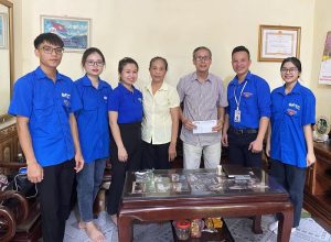 Đoàn TNCS FTC thăm hỏi, tặng quà tri ân các anh hùng liệt sỹ