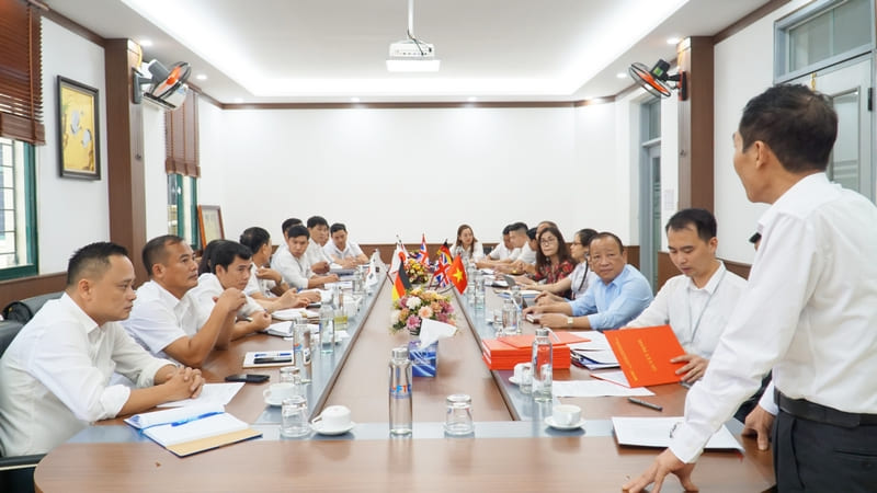 Bổ nhiệm Cán bộ quản lý trực thuộc Trường Cao đẳng Ngoại ngữ và Công nghệ Hà Nội