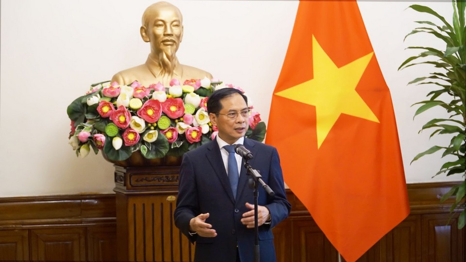 Bộ trưởng Bộ Ngoại giao Bùi Thanh Sơn phát biểu tại buổi lễ Bộ trưởng Bùi Thanh Sơn phát biểu