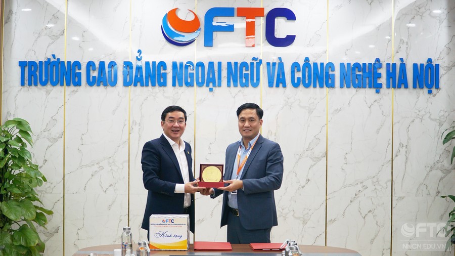 Hợp tác đại học ULIS