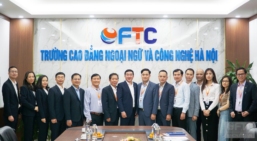 Hợp tác đại học ULIS
