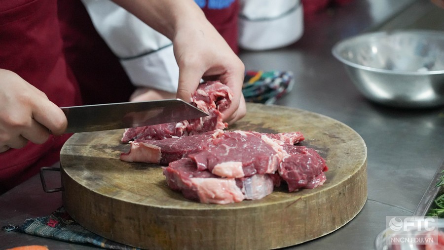 Ngành Kỹ thuật chế biến món ăn