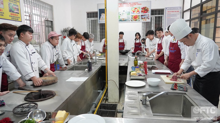 Ngành Kỹ thuật chế biến món ăn