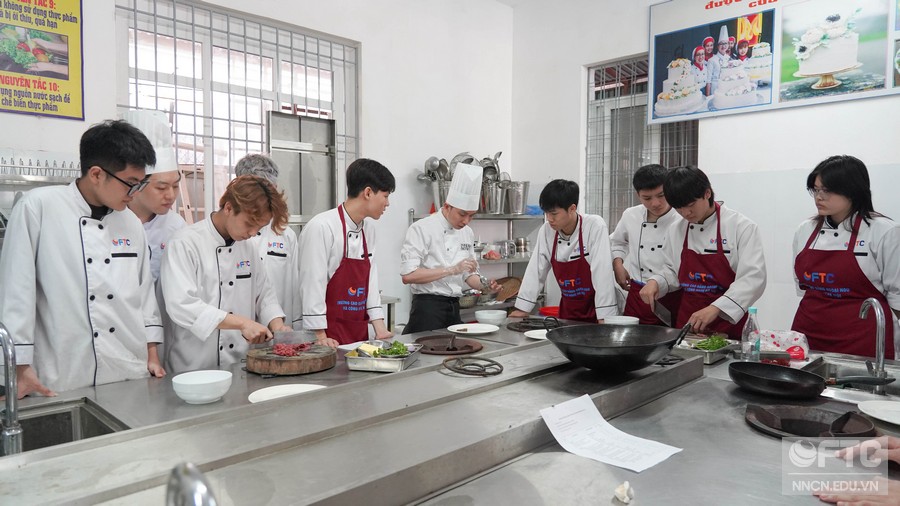 Ngành Kỹ thuật chế biến món ăn