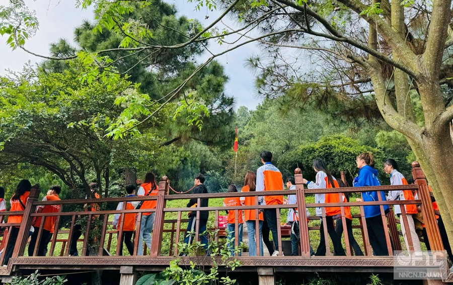 Hành trình di sản miền Trung Khoa Du lịch &Thương mại