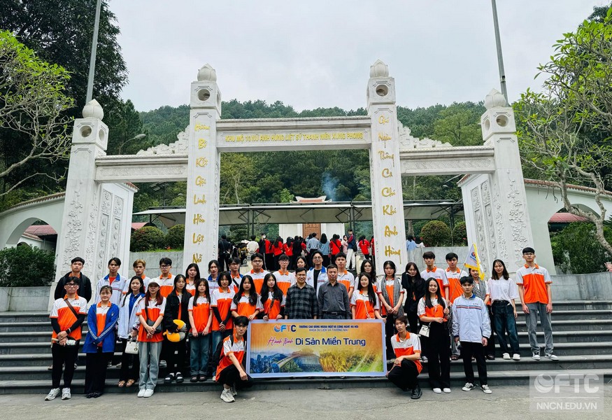 Hành trình di sản miền Trung Khoa Du lịch &Thương mại