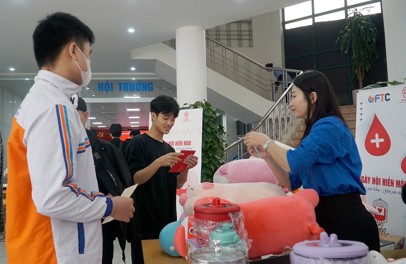 Top 5 các trường cao đẳng đào tạo Marketing Cao đẳng Ngoại ngữ và Công nghệ Hà Nội - Trường cao đẳng đào tạo marketing chất lượng tại Việt Nam