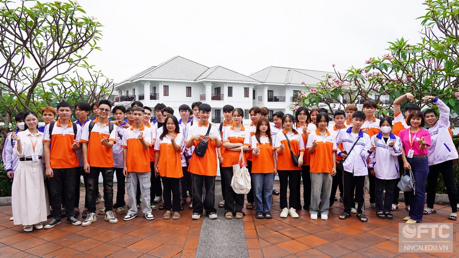 Sinh viên FTC học tập thực tế tại khách sạn Intercontinental Hà Nội
