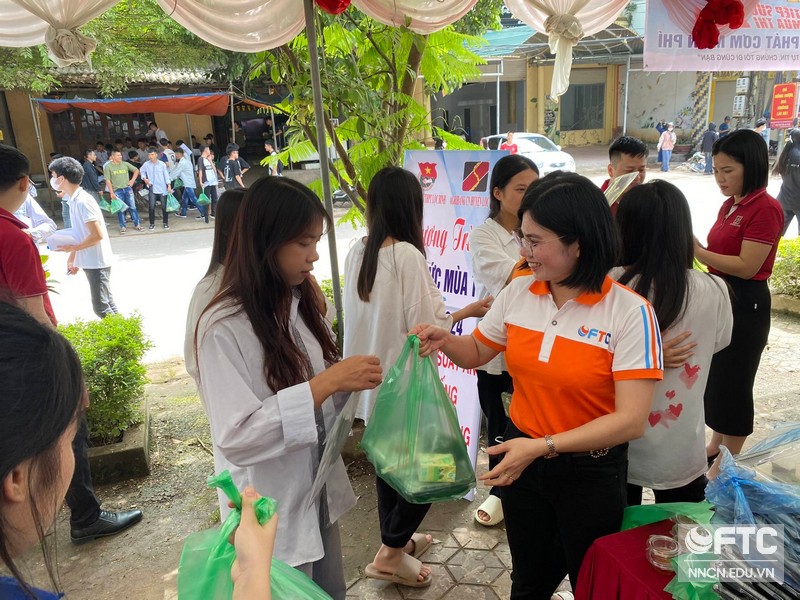 tiếp sức mùa thi năm 2024