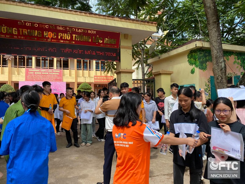 tiếp sức mùa thi năm 2024