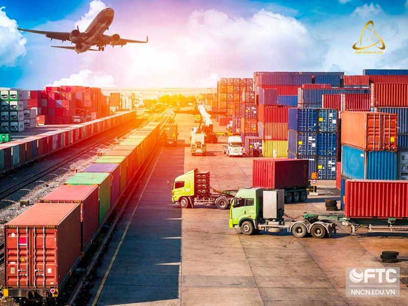 ngành logistics đào tạo gì