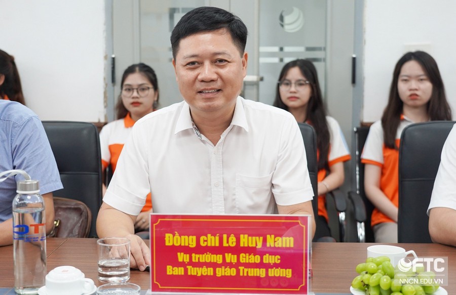 Đoàn công tác Vụ Giáo dục, Ban Tuyên giáo Trung ương đến thăm và làm việc