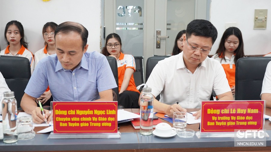 Đoàn công tác Vụ Giáo dục, Ban Tuyên giáo Trung ương đến thăm và làm việc