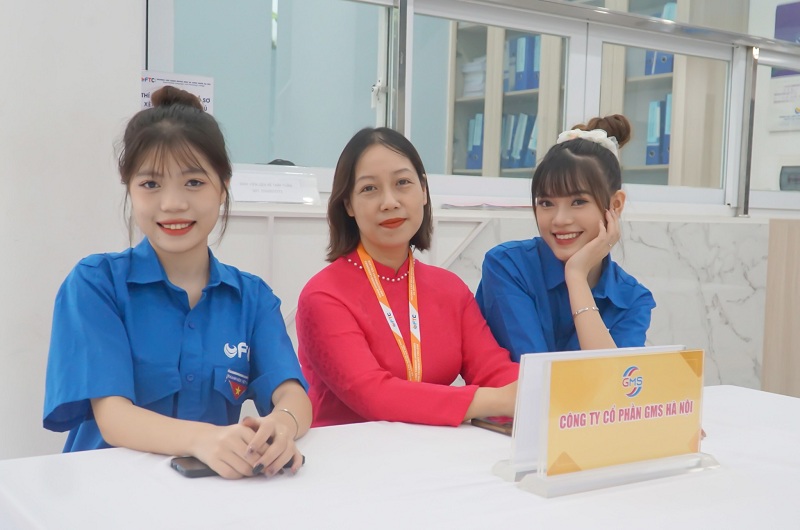 Ngành Marketing học phí bao nhiêu? Các chương trình học bổng, hỗ trợ tài chính