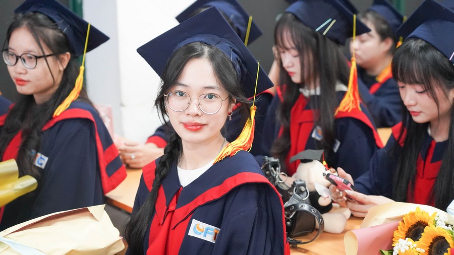 lễ bế giảng và trao bằng tốt nghiệp cho sinh viên K21