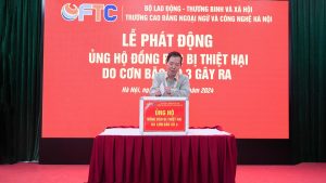 Ủng hộ đồng bào bị bão lụt