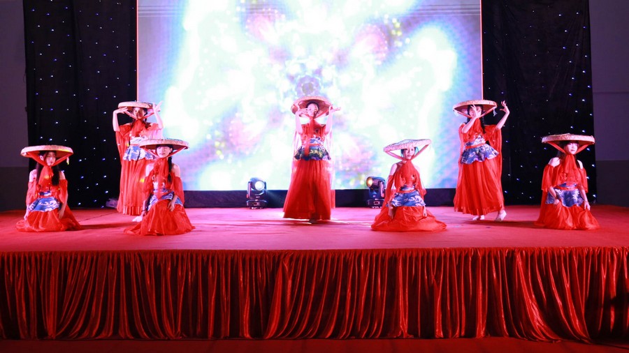 chào tân 2024